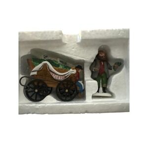 Dept. 56 Heritage Village Collection Chelsea Market Mistletoe Monger&Cart58262